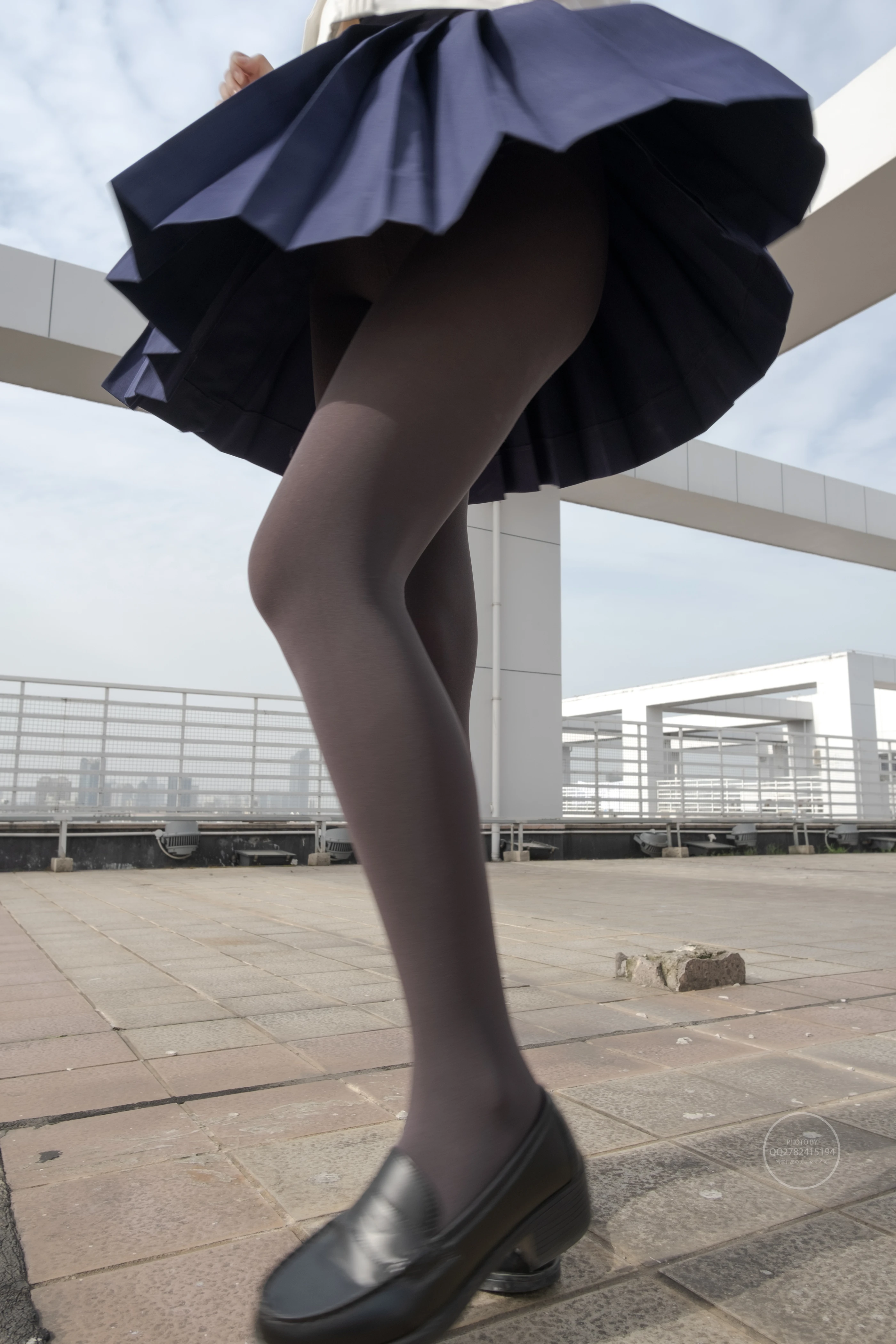 森萝财团 有料 NO.039 小香 天台上的JK灰丝美少女 [90P]插图5